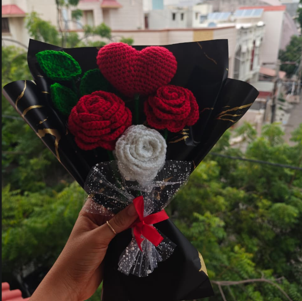 Heart + 3 Rose Bouquet