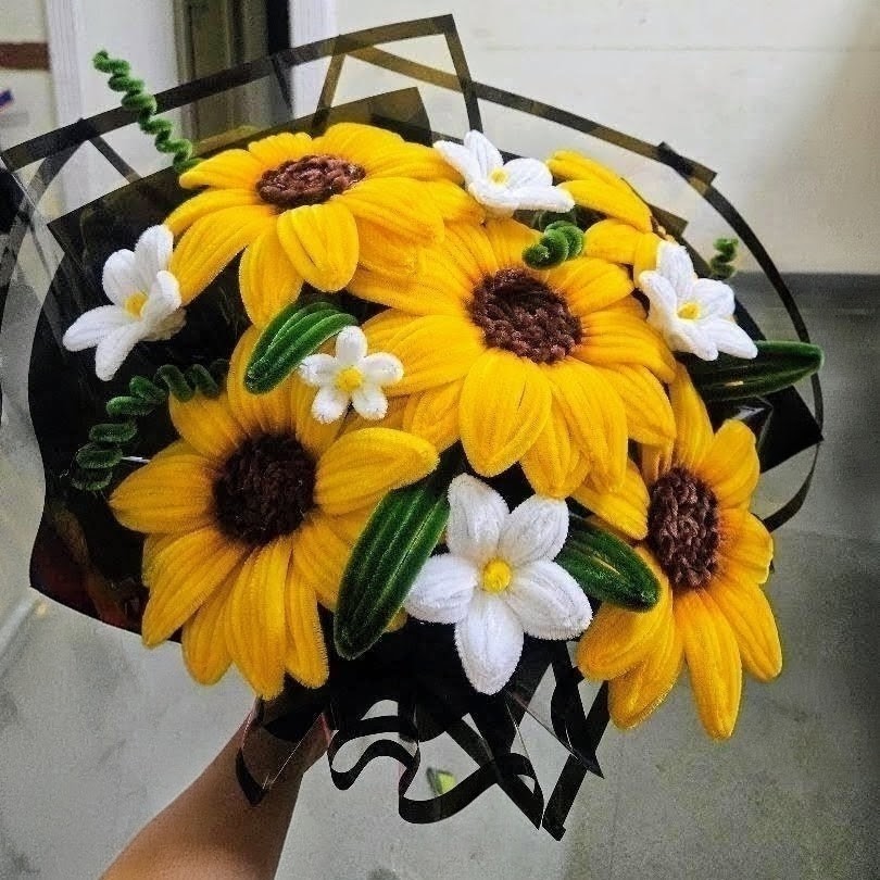 5 Sunflowers Bouquet